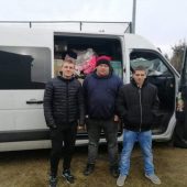 Na zdjęciu bus z darami dla Ukrainy