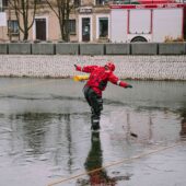 Na zdjęciu moment akcji ratowniczo - pokazowej